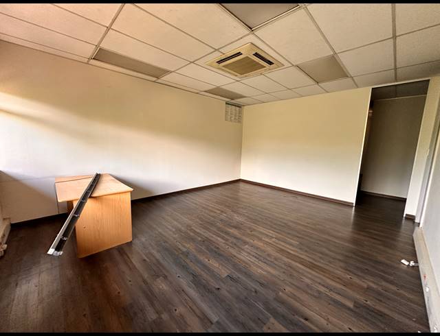 404M² OFFICE TO LET IN PARKTOWN